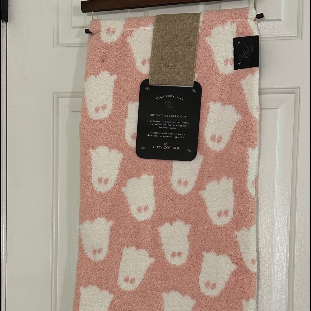 The Cozy Cottage Pink Ghost Blanket